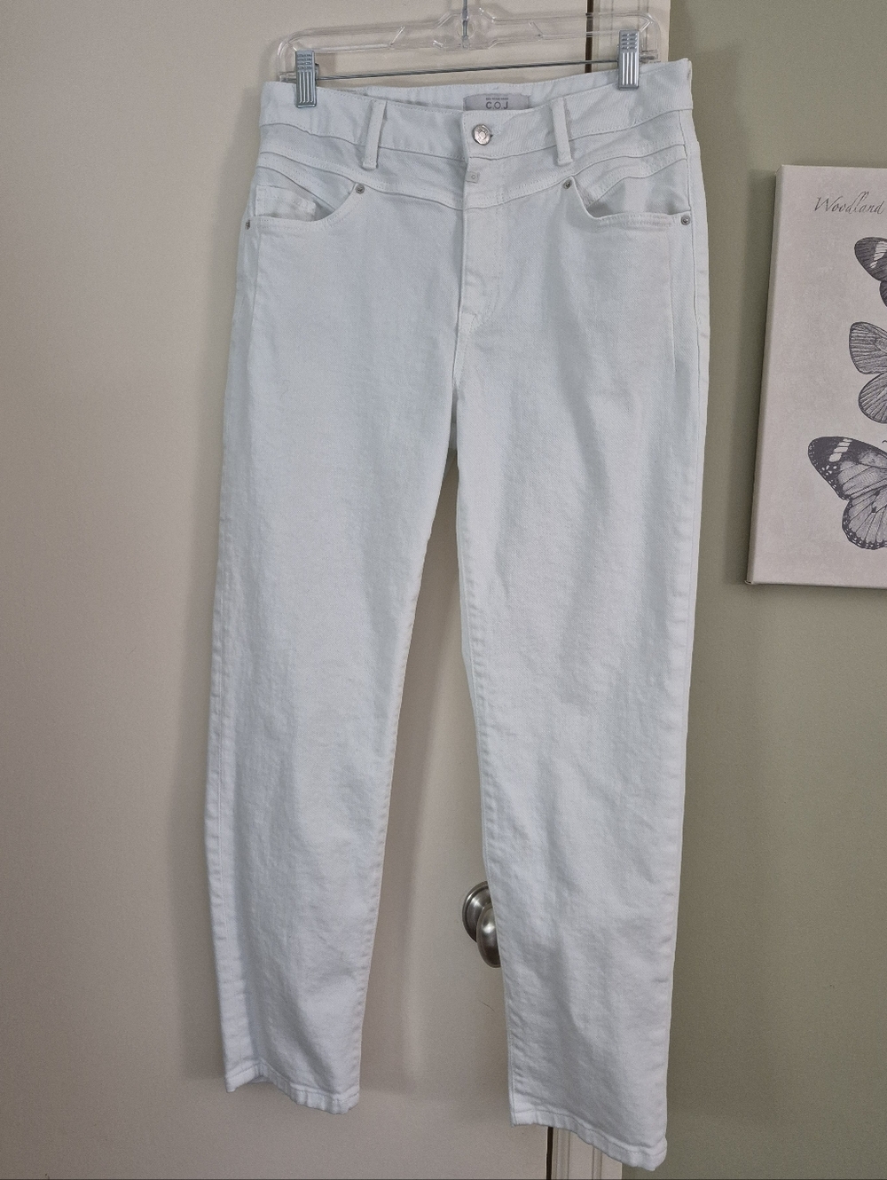 NWOT Cup Of Joe COJ Victoria Boyfriend White Jeans, 28